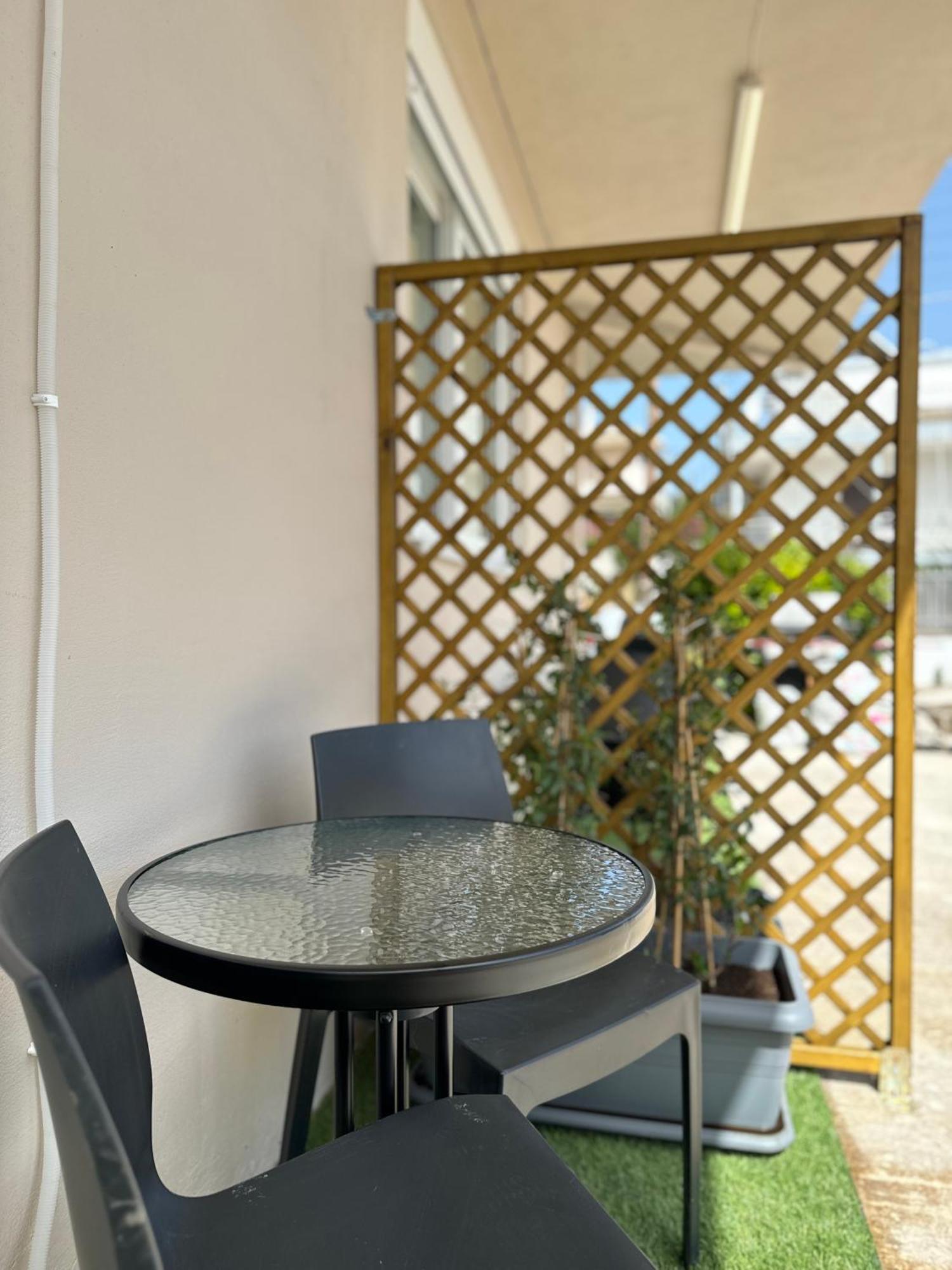 Airpoint Apartments Artémida Eksteriør bilde